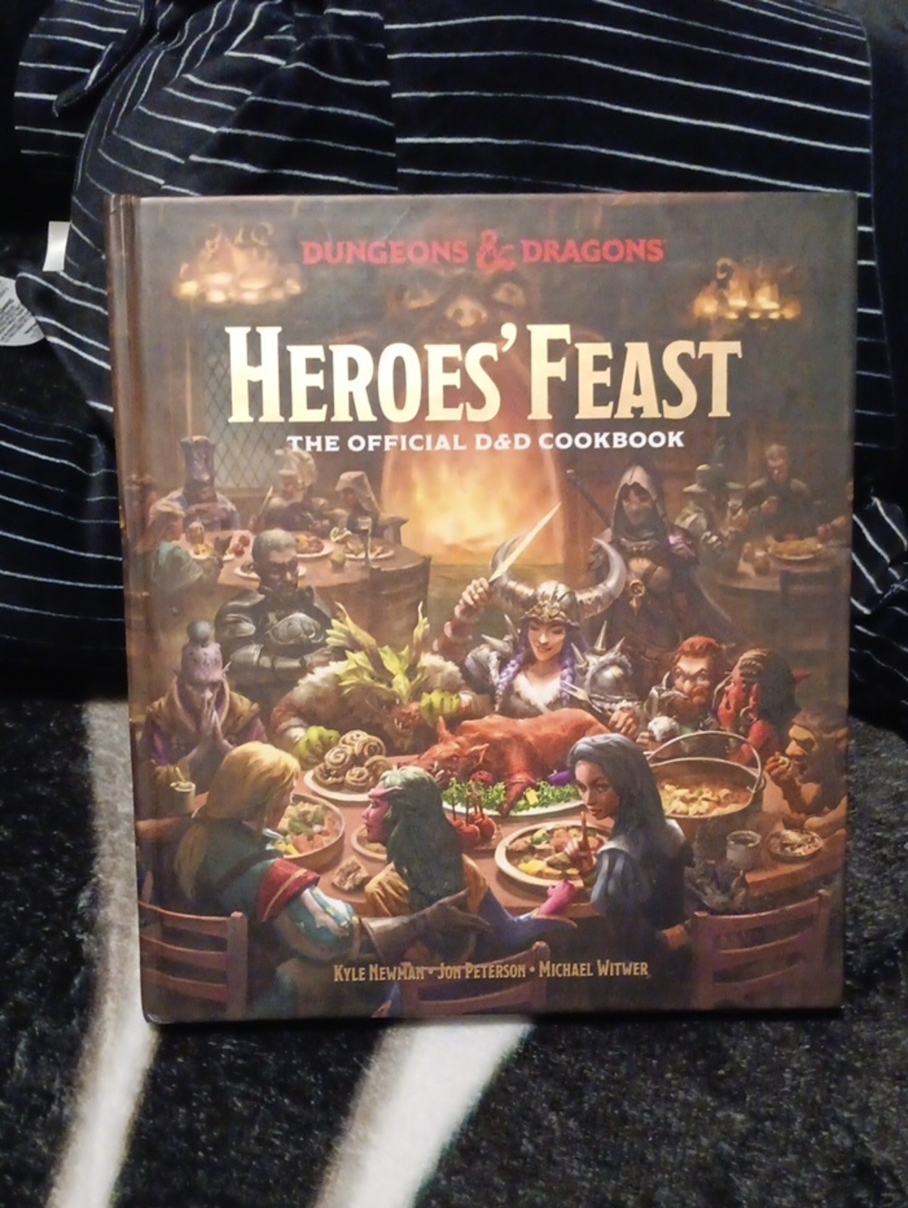 Heroes' Feast: Official Dungeons & Dragons Cookbook – Brown Hardcover